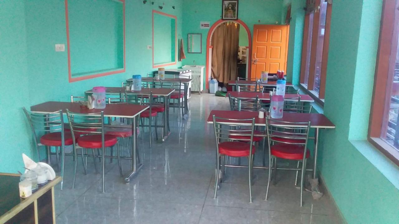 Spot On Sharma'S Kitchen & Home Stay Bajaura Bagian luar foto