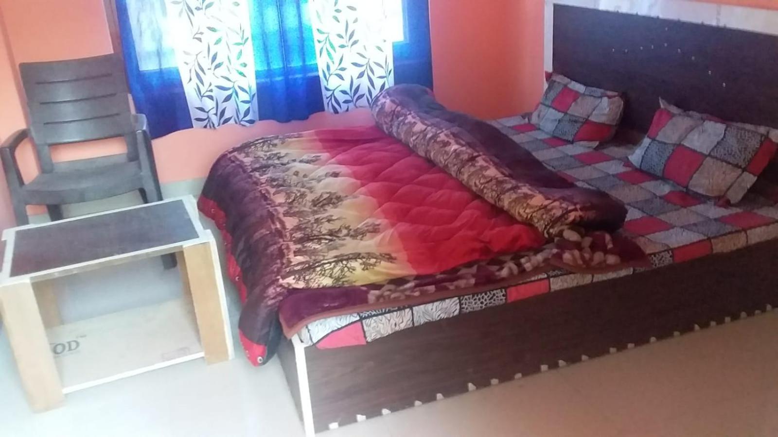 Spot On Sharma'S Kitchen & Home Stay Bajaura Bagian luar foto