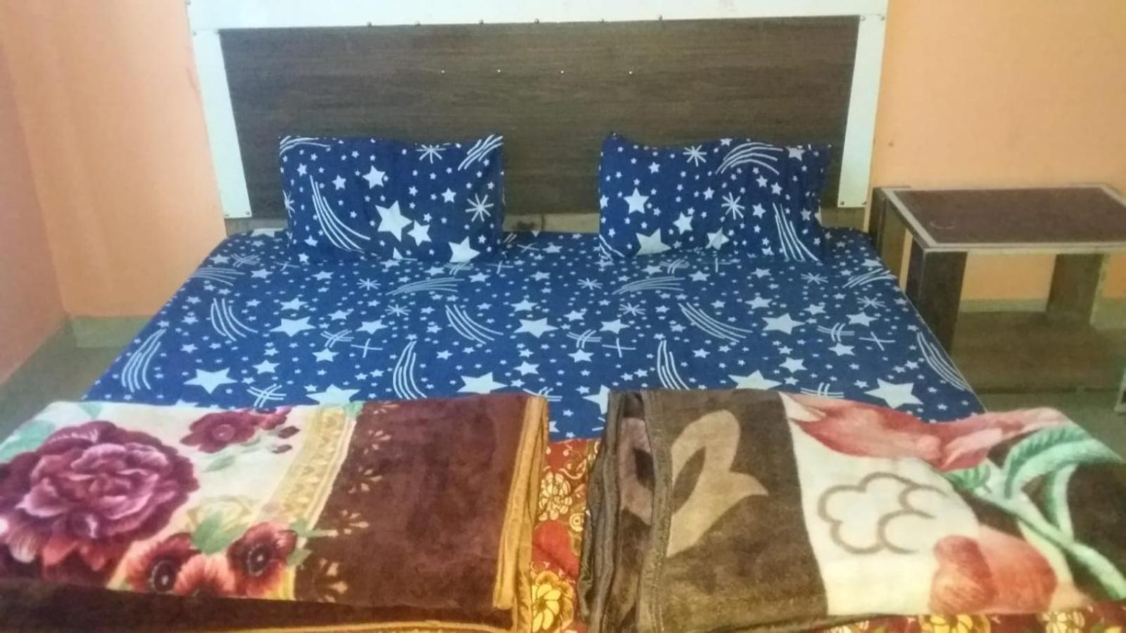 Spot On Sharma'S Kitchen & Home Stay Bajaura Bagian luar foto